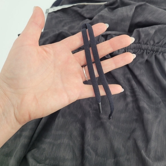 Athleta Rincon printed grey black dress lightweight sinch waist knee small - Picture 11 of 11